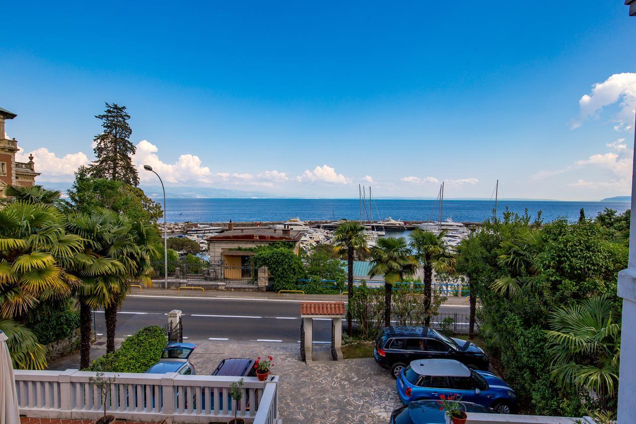 Rona Apartments Ani Ičići Esterno foto