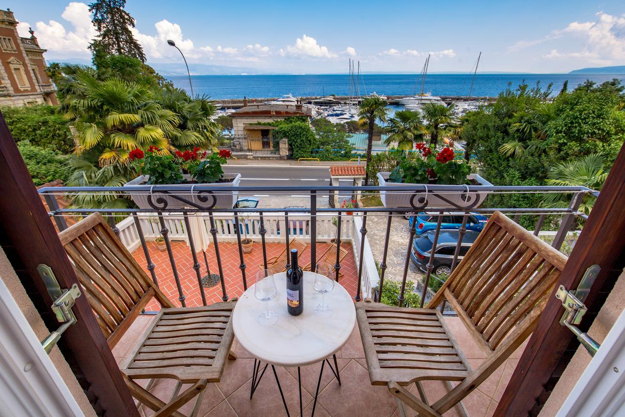 Rona Apartments Ani Ičići Esterno foto
